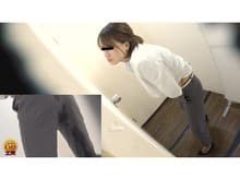 社内隠撮 おならに誘発されてしまった OLさん達のじわじわ下痢漏らし サンプル画像 6